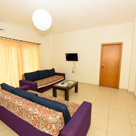 Vasili'S Family Apartments Himare Eksteriør bilde