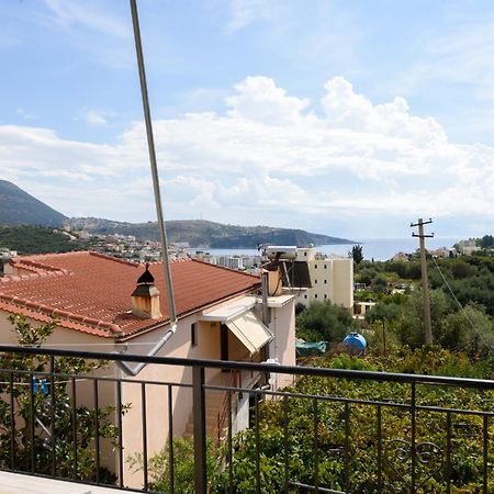 Vasili'S Family Apartments Himare Eksteriør bilde