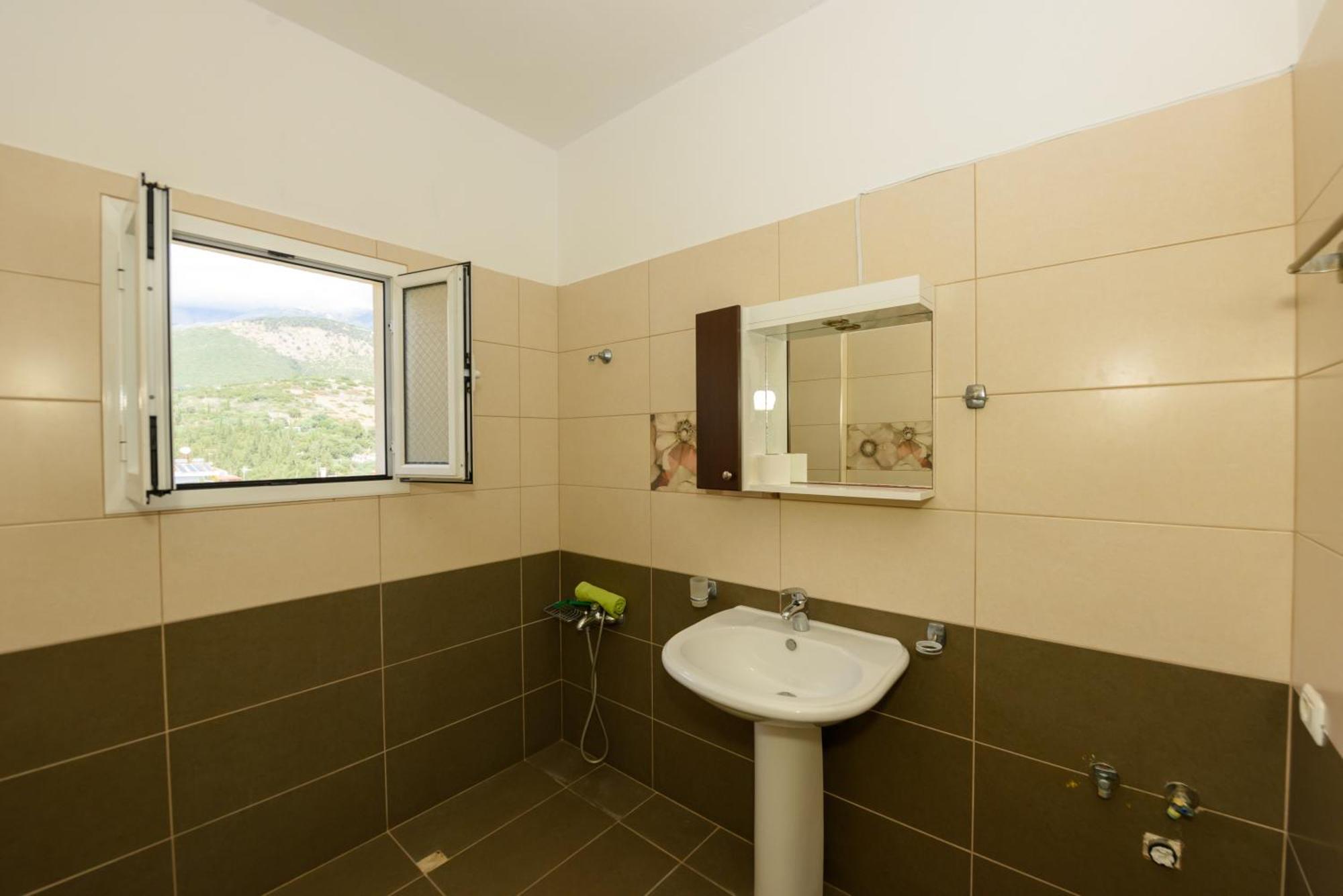 Vasili'S Family Apartments Himare Eksteriør bilde