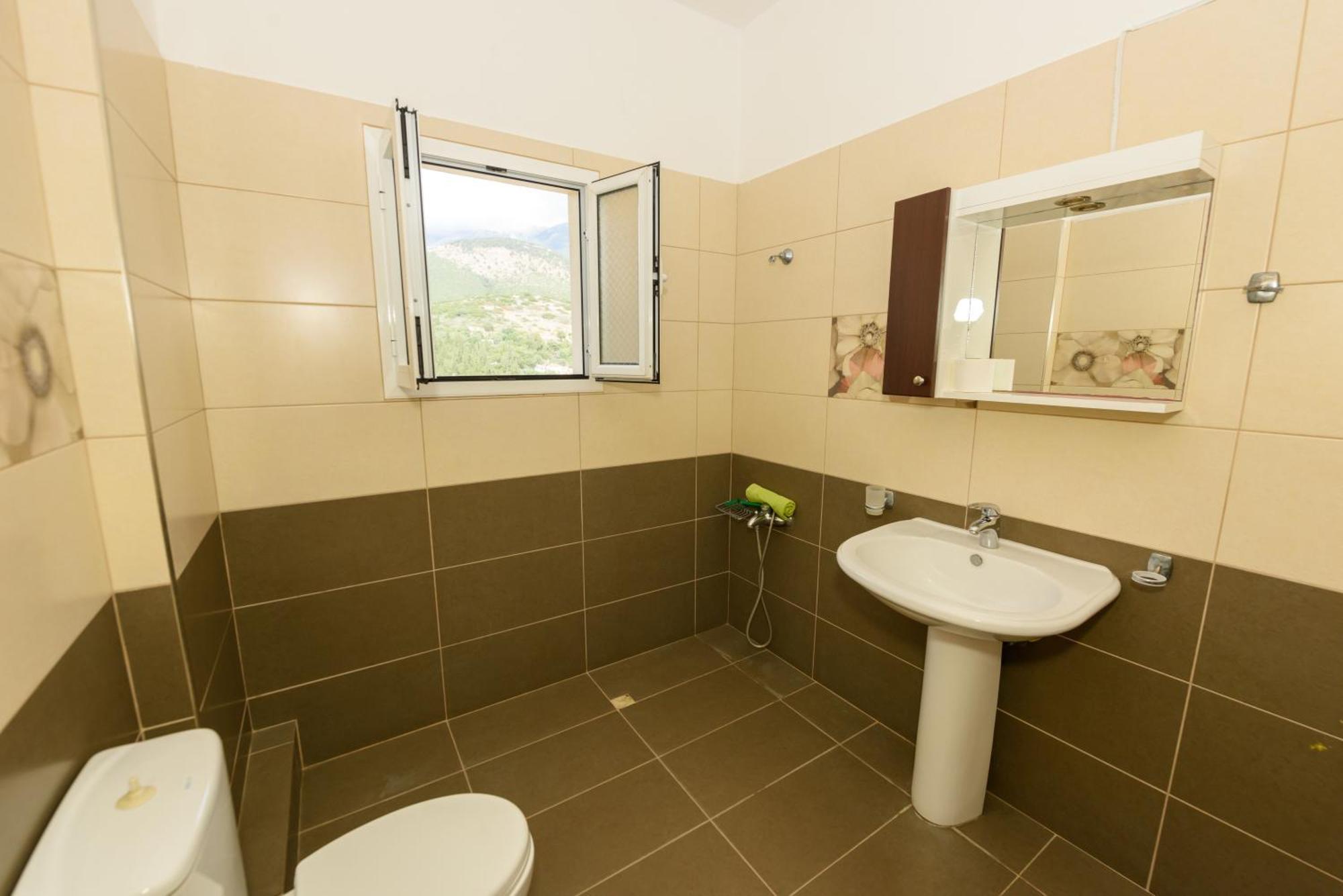 Vasili'S Family Apartments Himare Eksteriør bilde